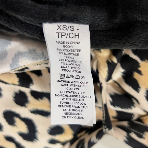 *NWT* KATE SPADE Animal Print Long Sleeve Shawl Collar Neck Robe - Picture 6 of 9